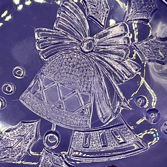 CELEBRATIONS CRYSTAL GLASS CHRISTMAS TREE SHAPED CANDY DISH - Picture 3 of 4